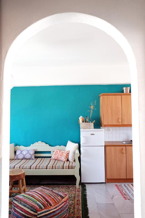 Paros Book'Inn Piso Livadi Bagian luar foto