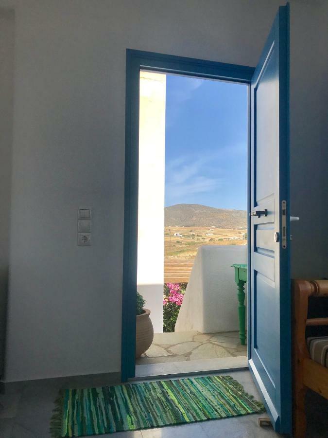 Paros Book'Inn Piso Livadi Bagian luar foto