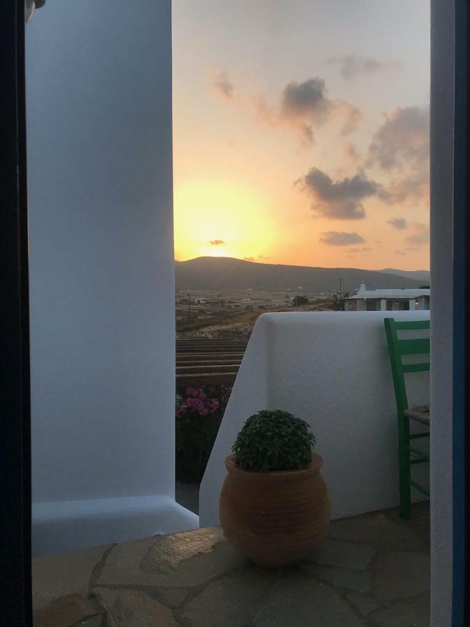 Paros Book'Inn Piso Livadi Bagian luar foto